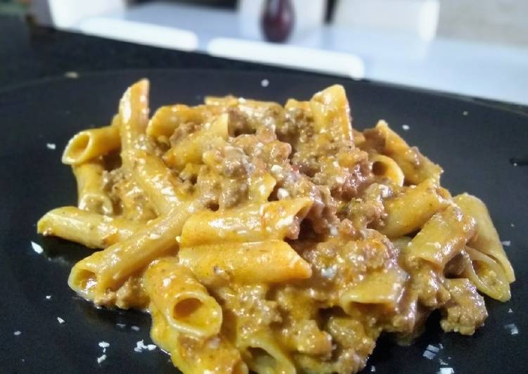 Penne De Arroz Integral á Bolonhesa Na Panela De Pressão