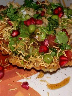 आलू बास्केट चाट (Aloo basket Chaat recipe in Hindi) रेसिपी मुख्य फोटो