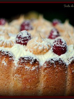 Foto principal de Tarta de tres leches con frutos rojos