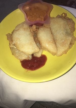 A picture of Quick & easy Fried yam & egg🍘🥟.