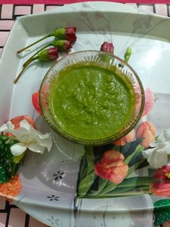 मूंगफली हरा धनिया  की  चटनी (Mungfali hara dhaniya ki chutney recipe in hindi) रेसिपी मुख्य फोटो