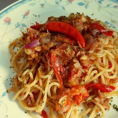 A picture of Spicy Tuna Spaghetti with Squeezed Lemon Condiment.