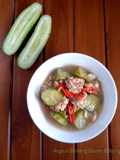 Angeun Bonteng Oncom Hideung (Sayur Timun Oncom Hitam)
