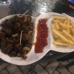 A picture of Chips and fresh gizzard.
