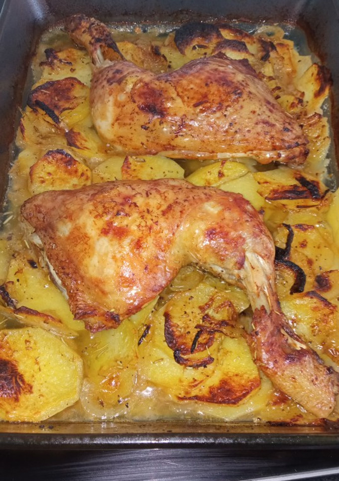 Una foto de Pollo al horno con patatas