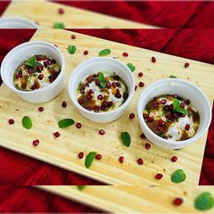 A picture of Dahi vada.