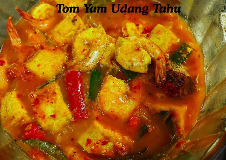 Langkah Mudah untuk mengolah Tom Yam Udang Tahu yang enak