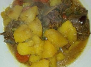 Foto principal de Estofado de patatas con liebre a mi manera en la olla GM g