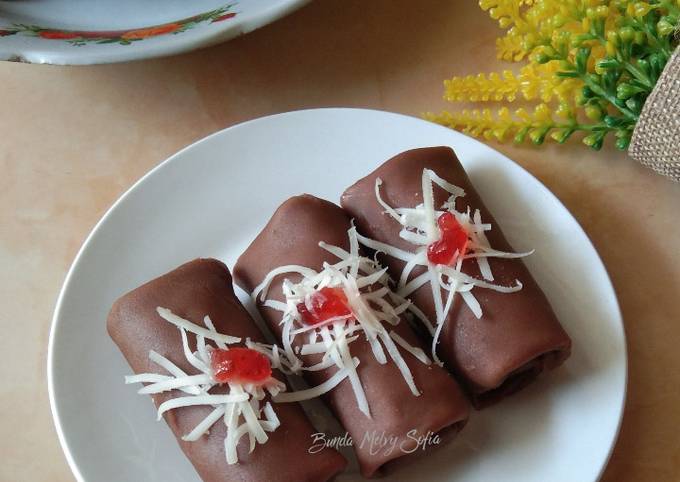 Resep Dadar Gulung Coklat Isi Pisang Oleh Bunda Melvy Sofia Cookpad