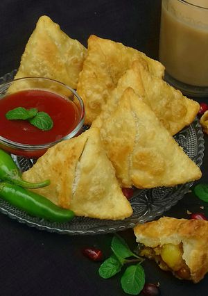 ফুলকপির সিঙাড়া (foolkopir singara recipe in Bengali) রেসিপির প্রধান ছবি