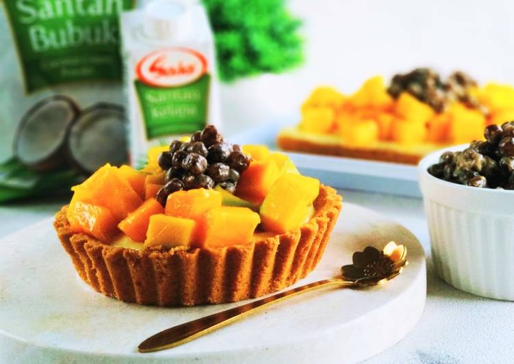 Langkah Mudah untuk Membuat Black Pearl Mango Sticky Tart, Bisa Manjain Lidah