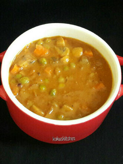 A picture of Vegetarian coconut curry.