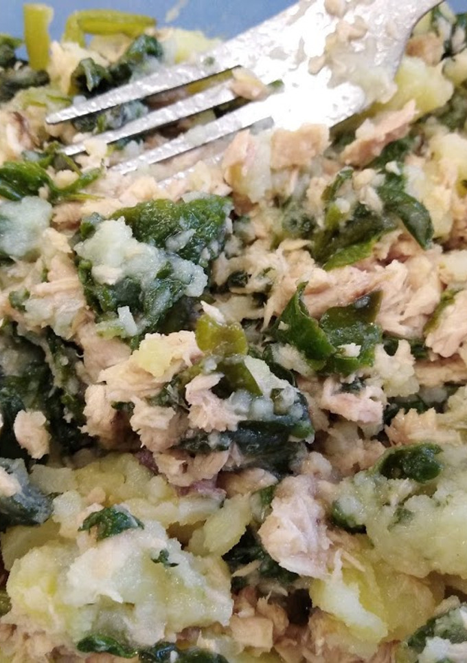 Una foto de Acelgas y patatas con atún