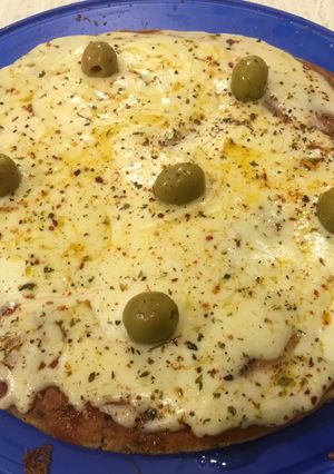 Una foto de Pizza de centeno y harina de garbanzos