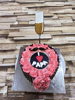 ઓરિગામી ચોકલેટ કેક (Origami Chocolate Cake Recipe In Gujarati) રેસીપી મુખ્ય ફોટો