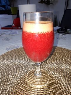 Una foto de Zumo refrescante y saludable