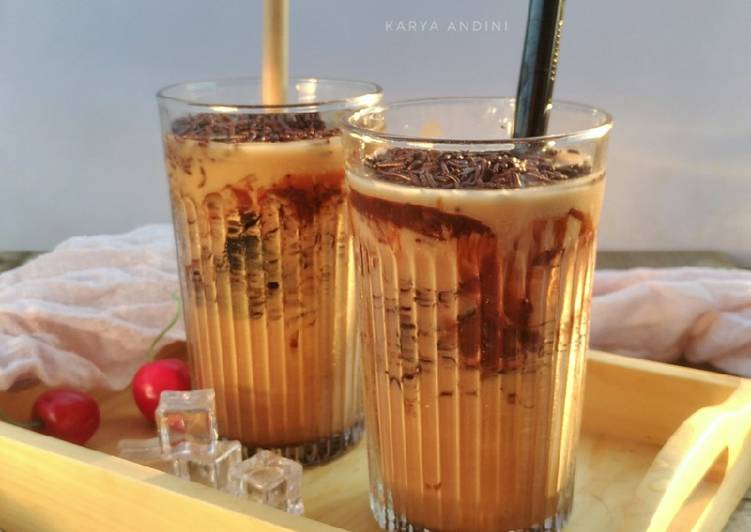 Cara termudah untuk Memasak Makan di DimeEs Cappucino Janggelan