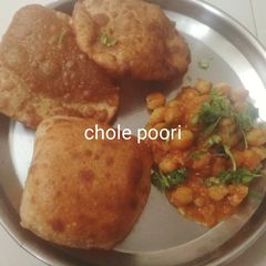 A picture of Quickfix dinner chole poori.