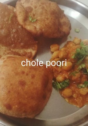 A picture of Quickfix dinner chole poori.