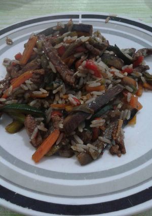 Una foto de Chop suey de carne