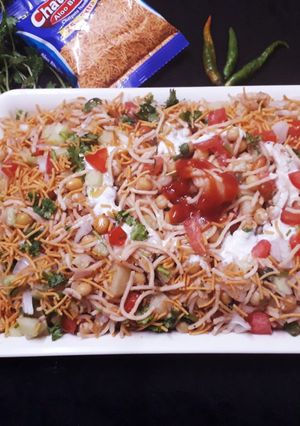 A picture of চাওমিন চাটপটা.