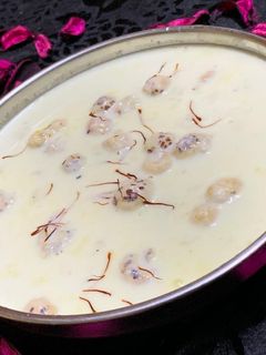 मखाना खीर (makhana kheer recipe in Hindi) रेसिपी मुख्य फोटो