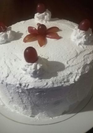A picture of #mycreativewhiteforestrecipe... Mawe tatu white forest cake.