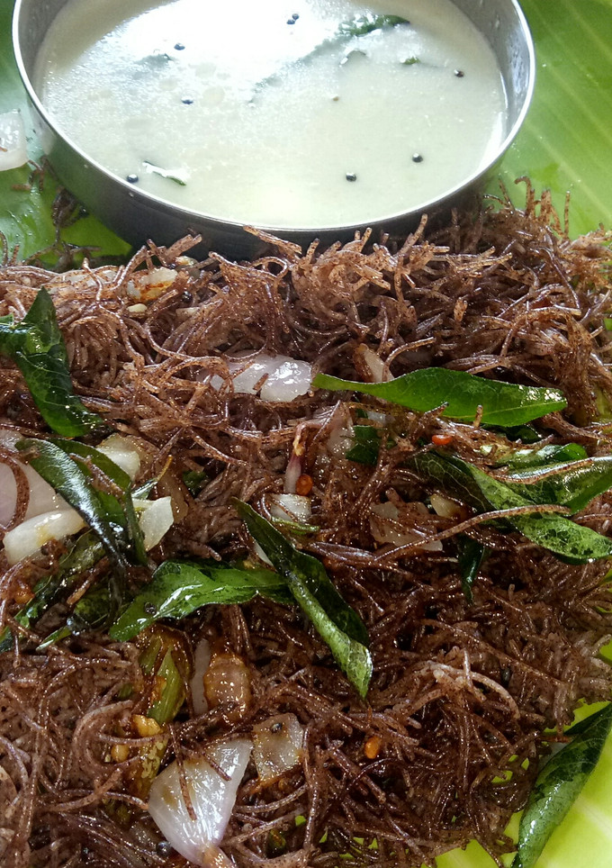 ராகி சேமியா (காரம்) (Raagi semiya recipe in ntamil) செய்முறை முக்கிய புகைப்படம்