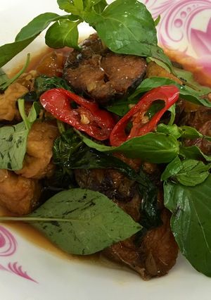 Foto resep Tuna kecap dengan daun kemangi
