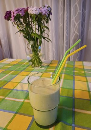 Φωτογραφία της συνταγής Smoothie αβοκάντο-μπανάνα