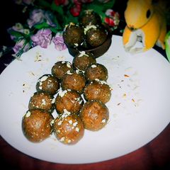 A picture of Protein balls.