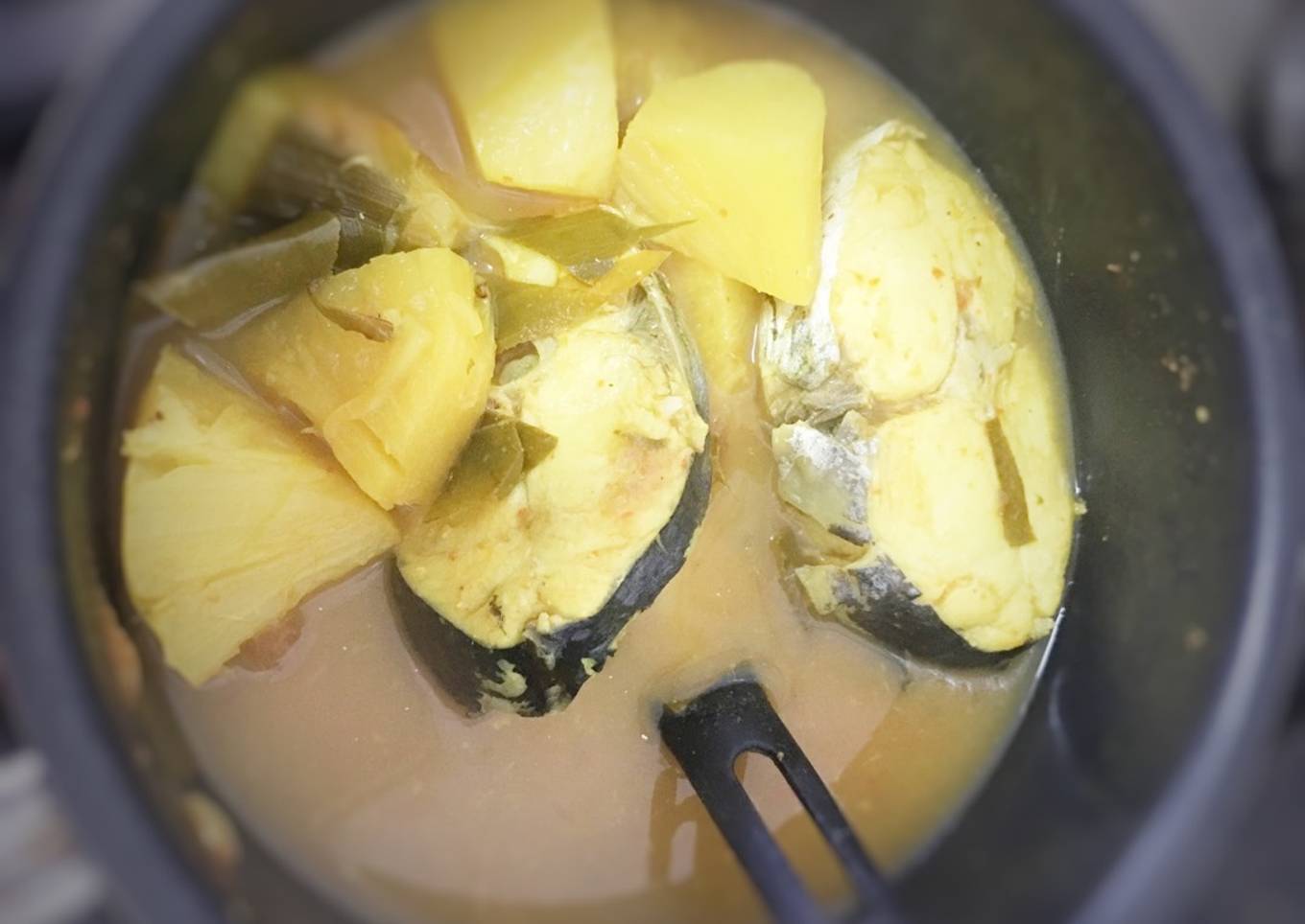 Asam rebus nanas & ikan