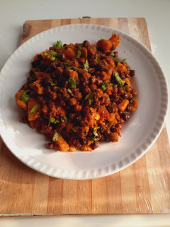 सात्विक आलू चना (sattvik aloo chana recipe in hindi) रेसिपी मुख्य फोटो
