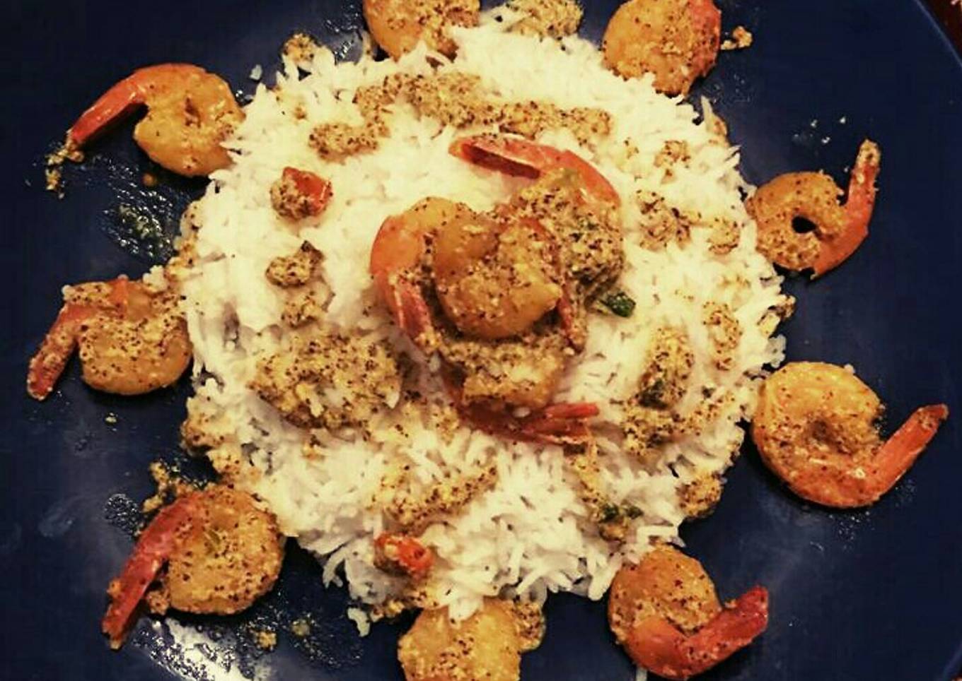 Chingri vapa or steamed prawn in Mustard seeds