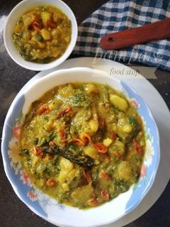 কুচোচিংড়ি দিয়ে কচু পালং ঘন্ট(chingri diye kachu palong ghonto recipe in Bengali) রেসিপির প্রধান ছবি