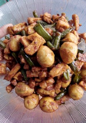 Foto resep Sambal goreng telur puyuh, tahu, tempe dan kacang panjang