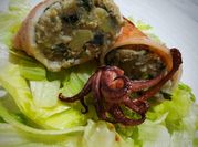 Una foto di totano in acqua salata