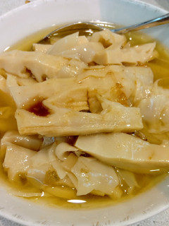簡易客家油燜筍(家常菜)(開胃菜)(電鍋料理) 的食譜成品照片