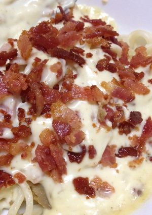 A picture of Bacon & Ham Carbonara Hack - no eggs.