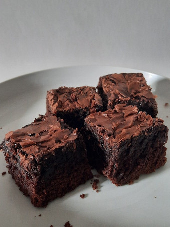 Resep Brownies bakar fudgy tengah lumer Sederhana Dan Enak