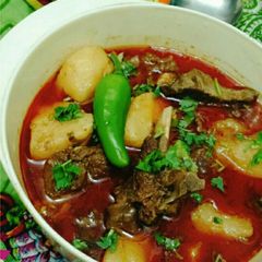 Aloo gosht A picture of Aloo gosht.