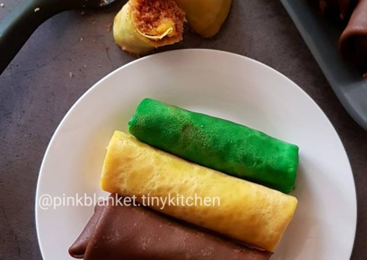 Flavoured Rolled Crepes with Toasted Coconut Filling Flavoured Rolled Crepes with Toasted Coconut Filling