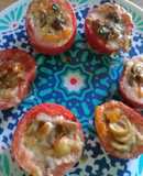 Tomates rellenos con anchoas, aceitunas y queso (Horno de microondas)
