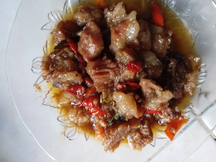 Cara Mudah Membuat Resep 16. Oseng Mercon Tetelan Sapi Bumbu Iris yang Lezat Sekali