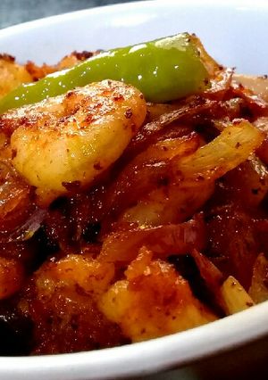 ষ্টর ফ্রায়েড চিলি গার্লিক পেরি পেরি প্রন(stir fried chilli garlic prawn recipe in Bengali) রেসিপির প্রধান ছবি