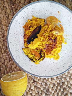 Una foto de Arroz de pescado y marisco