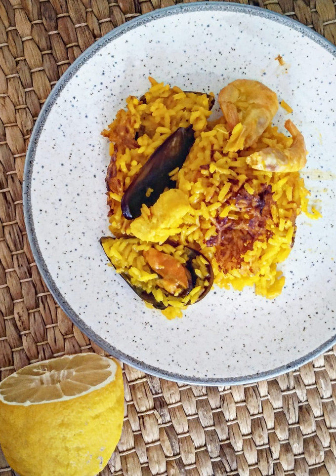Una foto de Arroz de pescado y marisco