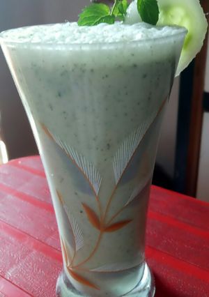 A picture of Mint cucumber lassi.