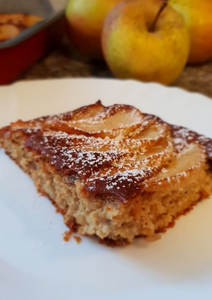 Una foto de Bizcocho de manzana y avena integral
