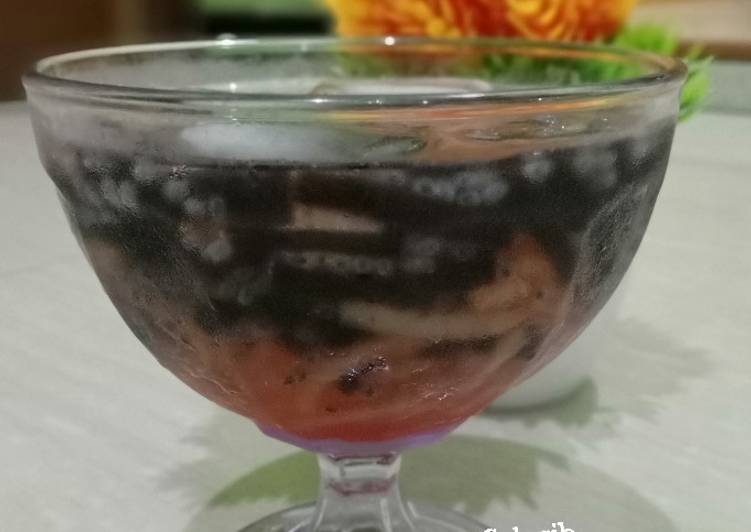 Resep: AppetizingEs Blewah Cincau Selasih simple &amp; segerr🤩